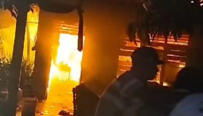 Dua Rumah Permanen di Siantar Dilalap Si Jago Merah