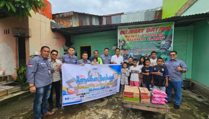 Usai Sumbangkan Sembako ke Panti Asuhan, APPI Palembang Bagikan Takjil