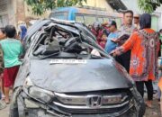 Kereta Api Kontra Mobil Honda,4 Orang Meninggal