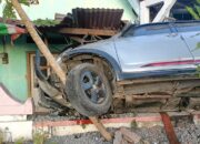Satu Orang Alami Luka Akibat Mobil Seruduk Rumah Warga