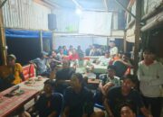 Warga Kelurahan Banjar Nobar Beri Dukungan Pada Tim Indonesia