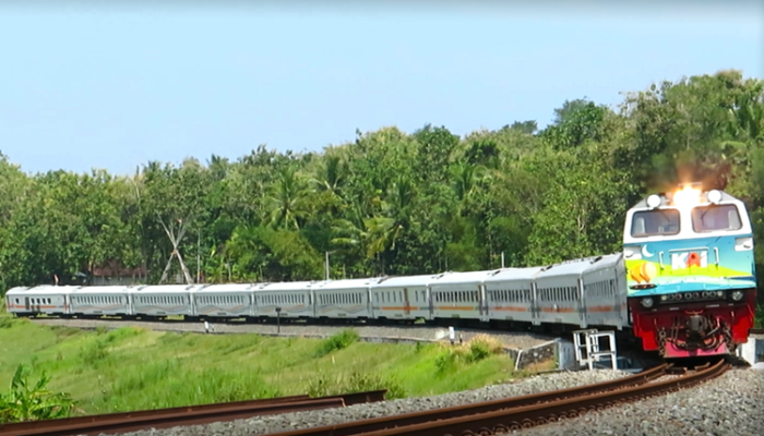 KA Pasundan Diserang OTK Sejumlah Orang Mengalami Luka