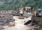 Padang Panjang Lumpuh,2 Orang Meninggal Akibat Banjir Bandang