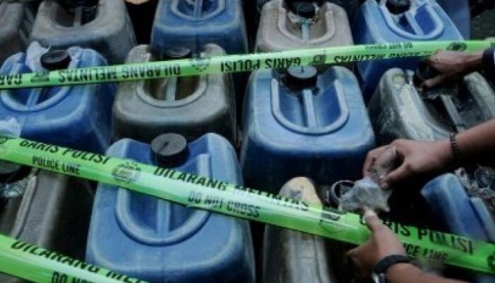 Polda Sumsel Grebek Gudang Pengoplosan BBM