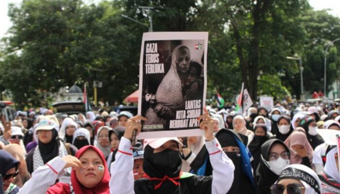 Ratusan Warga Medan Lakukan Aksi Damai Bela Palestina