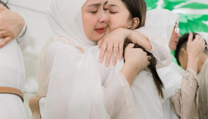 Raffi Ahmad Sebut Nagita Slavina Nangis Terus Menjelang Berangkat Haji