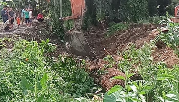 Kelabui Warga, Pangulu di Silau Kahean Kerjakan Proyek Tanpa Plang