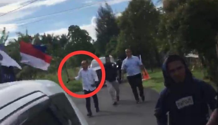 Ala Cowboy, Bupati Halmahera Utara Kejar Pendemo Pakai Parang