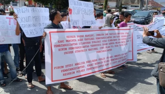 FS-AKP Unjuk Rasa di Depan Polres Pematangsiantar, Tuntut Tindak Lanjut Dumasnya