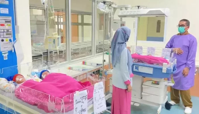 Seorang Ibu di Indramayu Lahirkan Bayi Kembar 5 Melalui Caesar