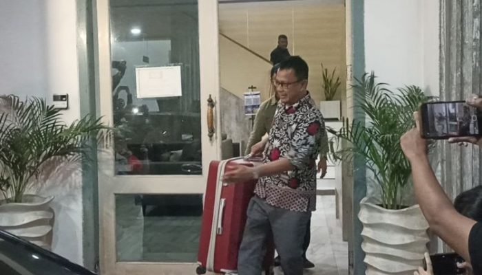 KPK Geledah Kantor Wali kota Semarang Selama 9 Jam