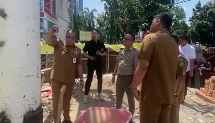 Wali Kota Medan Marah Saat Meninjau Pembangunan Tugu