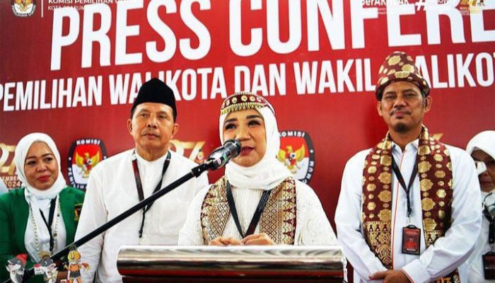 Ribuan Pendukung Hantarkan Ngesti-Amin Mendaftar Ke KPU Prabumulih