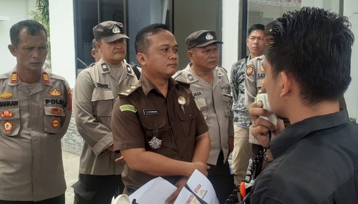 Tuntut Kepala DPMPN Simalungun Diperiksa, APARA Unjuk Rasa di Kejari