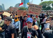 Demo Besar di DPR Berlangsung, Pengesahan RUU Pilkada Ditunda