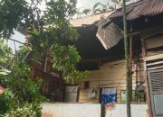 Hujan Deras Rubuhkan 2 Rumah di pematangsiantar, Kadis Perumahan Buang Badan