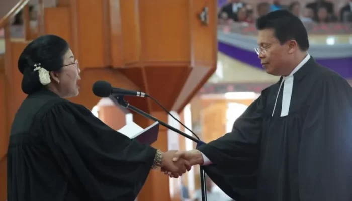 Pdt.Viktor Tinambunan Dilantik Jadi Ephorus HKBP 2024-2028