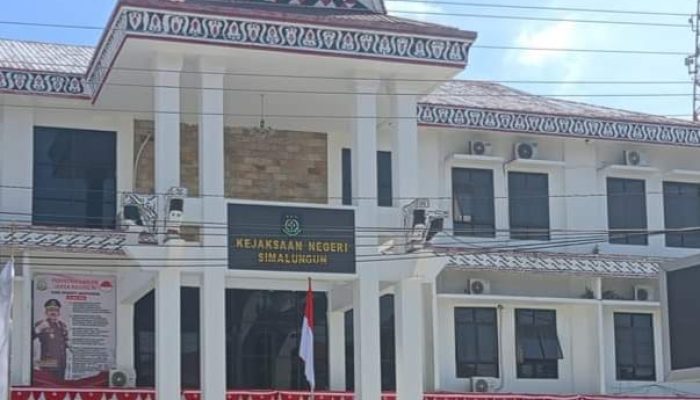 Penyelewengan Dana BOS Terkuak,Oknum Kejari Simalungun Intimidasi Kepsek : “Pak Mangihut Sinaga Bantu Kami”