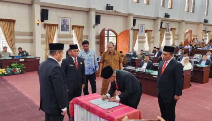 Sertijab Bupati Simalungun Dipimpin Ketua DPRD