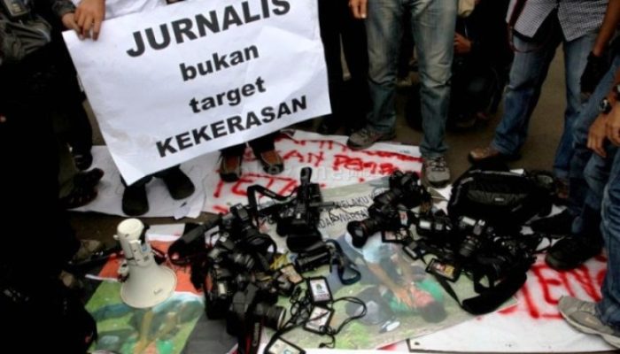 Kebebasan Pers Terancam,Kantor Tempo Mendapat Kiriman Kepala Babi