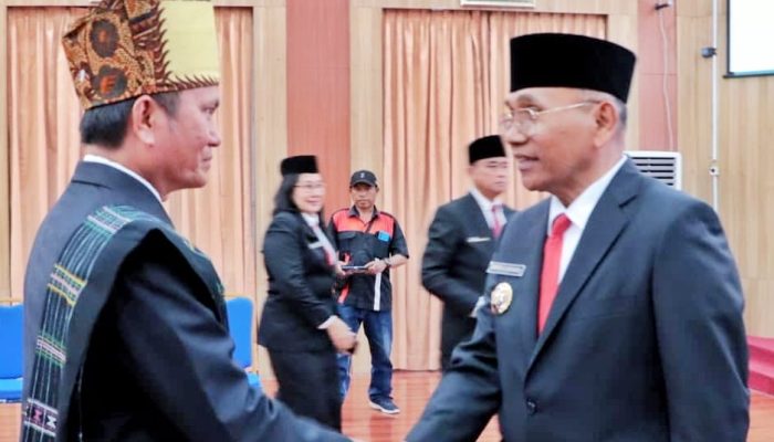 Bupati Simalungun Lantik 2 Orang PNS Dalam Jabatan Pimpinan Tinggi Pratama