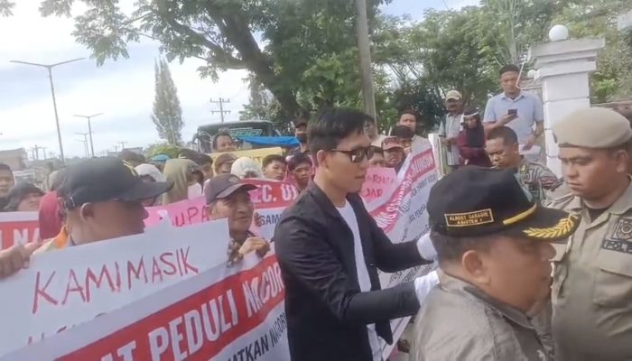 Kajari Simalungun Belum Tahan Pangulu Banjar Hulu, Warga Nyaris Bentrok