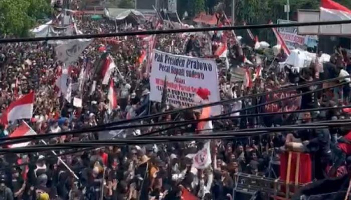 Bupati Pati Diminta Mundur, Pendemo Mengamuk