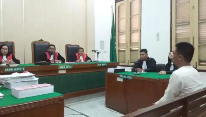 Turut Lakukan Korupsi, Eks Bendahara Nagori Banjar Hulu Disidang