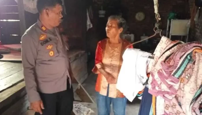 Kapolsek Siantar Marihat Kunjungi Warga Tidak Dapat Bantuan Dari Pemerintah