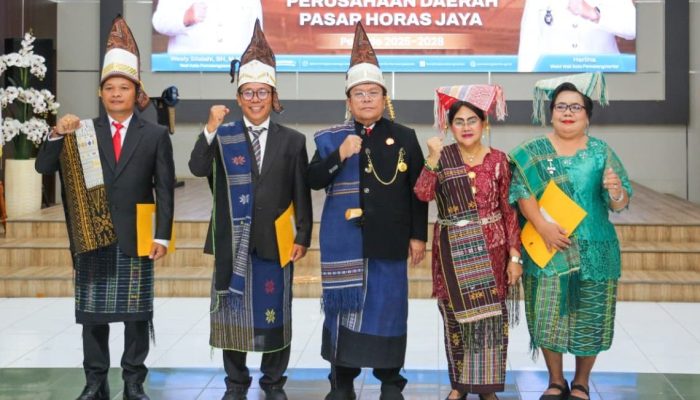 Walikota Pematangsiantar Lantik Tiga Dewan Pengawas PD Pasar