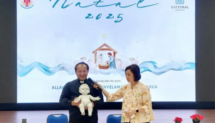 Lima Ribuan Umat Siap Ditampung Gereja Katredal Jakarta Dalam Perayaan Malam Natal