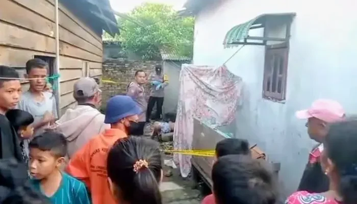 Seorang Pria Ditemukan Tewas di Belakang Rumahnya, Polsek Labuhan Ruku Lakukan Penyelidikan