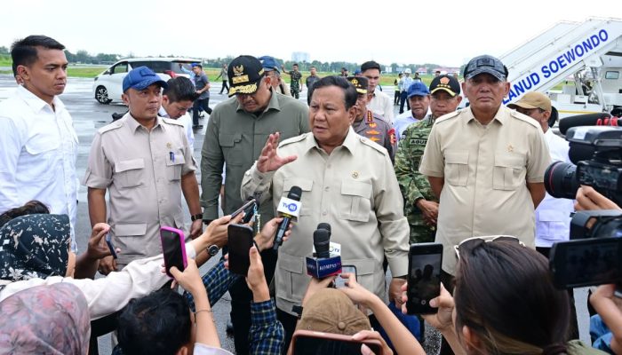 Presiden Sentil Pejabat Datang ke Lokasi Bencana Untuk Foto-Foto