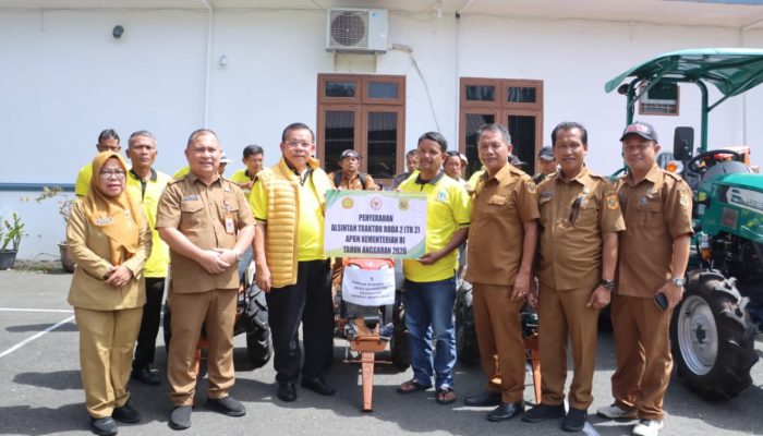 Pemkab Dairi Salurkan 6 Unit Alsintan Bantuan Dari Anggota DPR RI Mangihut Sinaga