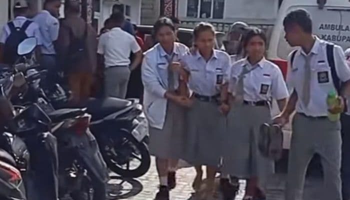Puluhan Siswa SMAN 1 Sumbul Kesurupan