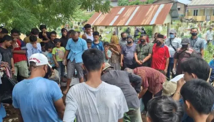 Makam Terbongkar dan Jasad Berpindah, Warga Pamatang Simalungun Heboh