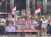 Wali Kota Pematangsiantar Wesly Silalahi Didemo di KPK