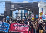 Ratusan Massa CS KERAS Geruduk Kejati Sumut, Rizaldi Kasipenkum: Sudah Belasan Orang Kami Periksa Nanti Akan Mengarah Pada Wesly Silalahi