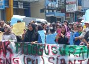 Ratusan PKL Pematangsiantar Unjuk Rasa Tolak Relokasi