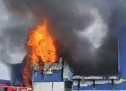 Pabrik Sabun PT Evyap di Sei Mangkei Kebakaran