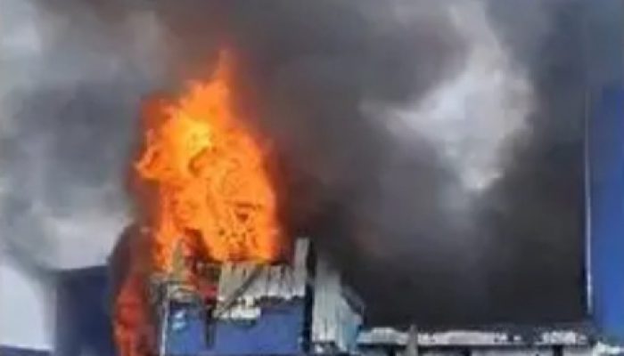 Pabrik Sabun PT Evyap di Sei Mangkei Kebakaran