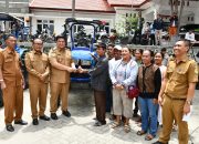 Pemkab Samosir Salurkan Alsintan kepada Kelompok Tani, Perluasan Lahan Bawang Putih Jadi Prioritas