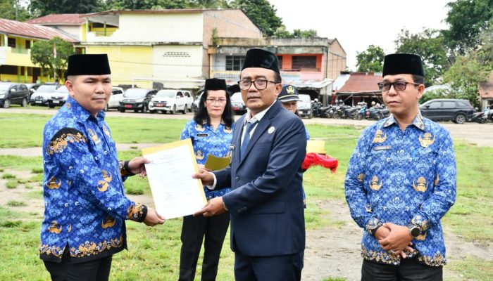 Pemkab Samosir Peringati Hari Sumpah Pemuda ke-98, Wabup Serahkan 781 SK PPPK Paruh Waktu